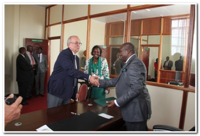 daad director after signing visitors book at the centre